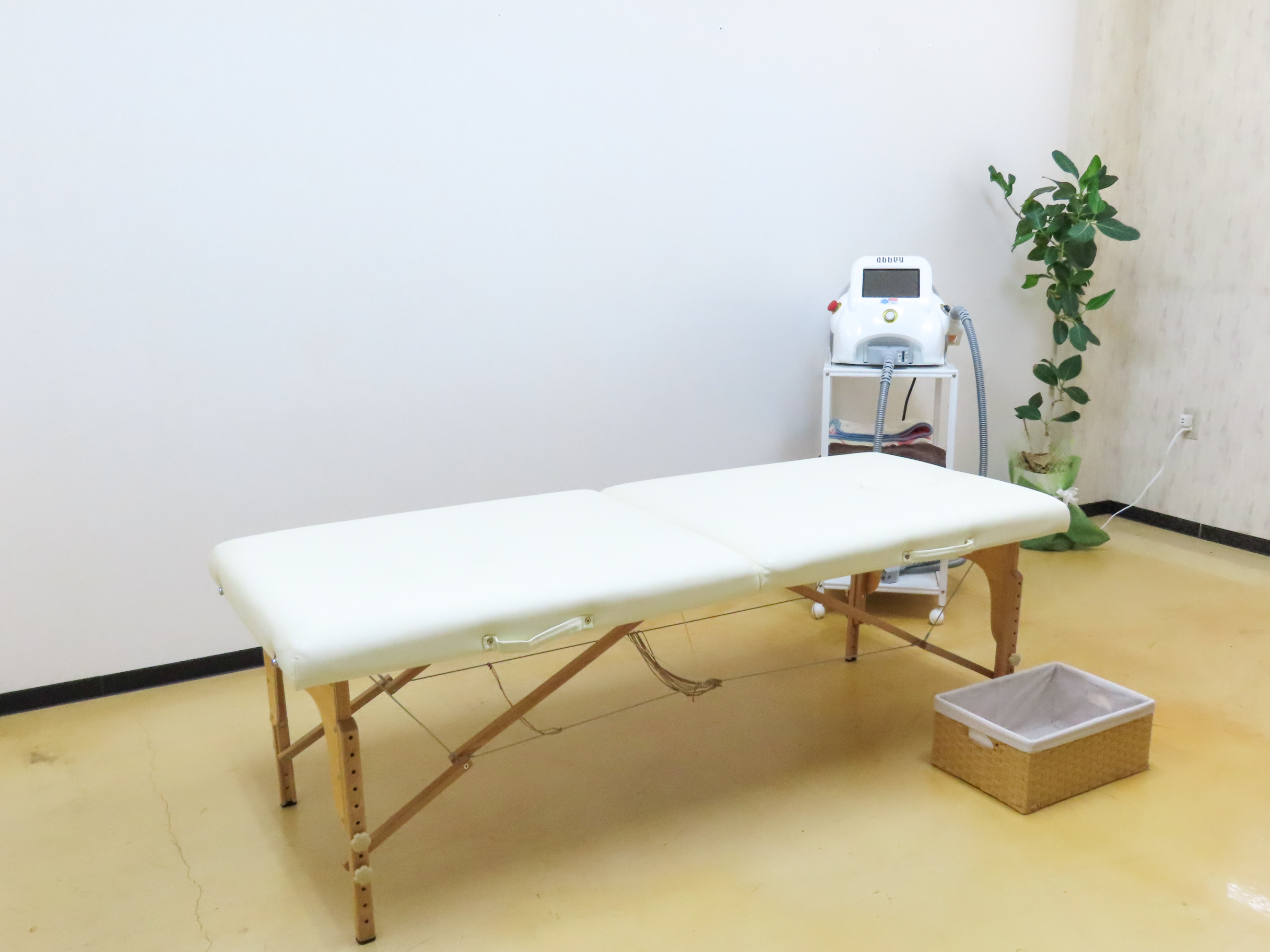 one-shot(ワンショット) 徳島市の脱毛＆光エステサロン